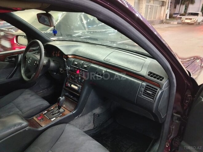Mercedes E 220 d 2000, 345,786 km - 2.2 l - İmişli