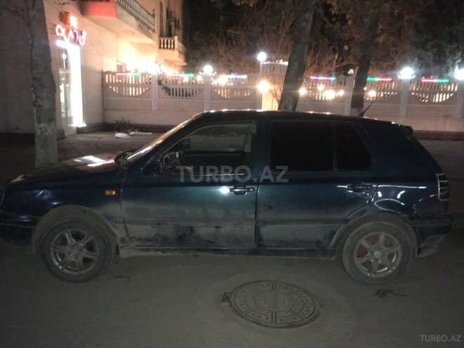 Volkswagen Golf 1997, 200,000 km - 1.8 л - Gəncə