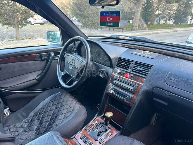 Mercedes C 240 1998, 11,717 km - 2.4 l - Bakı