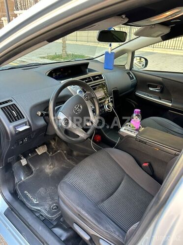 Toyota Prius V 2016, 335,000 km - 1.8 л - Bakı