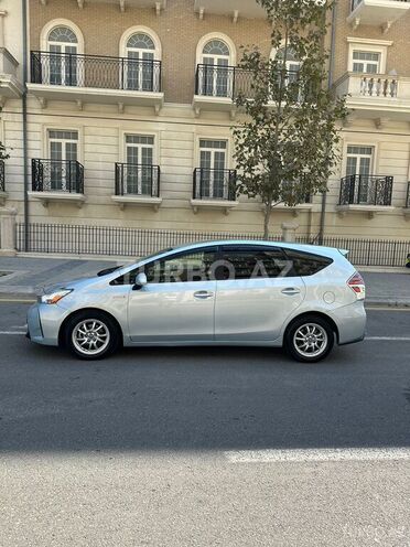 Toyota Prius V 2016, 335,000 km - 1.8 л - Bakı