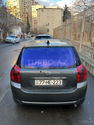 Toyota Corolla 2004, 240,000 km - 1.4 l - Bakı