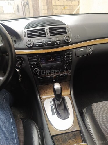 Mercedes E 240 2004, 320,000 km - 2.6 l - Bakı