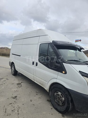 Ford Transit-12