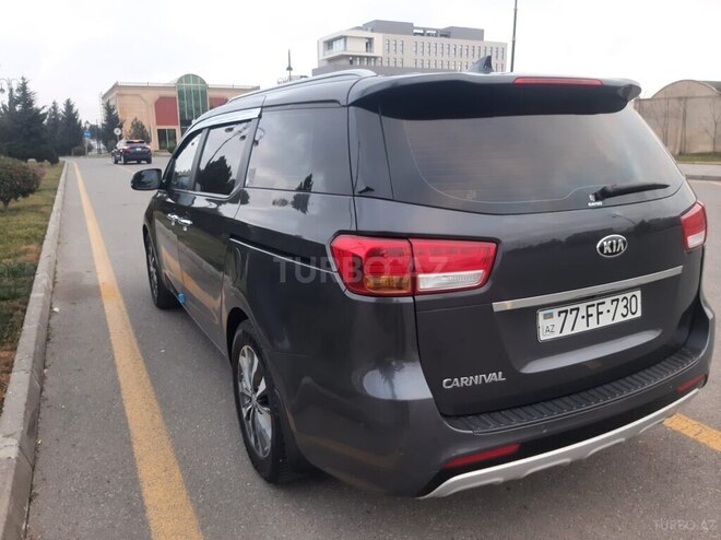 Kia Carnival 2015, 226,000 km - 2.2 l - Bakı