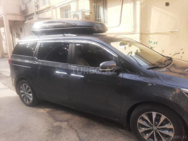 Kia Carnival 2015, 226,000 km - 2.2 l - Bakı