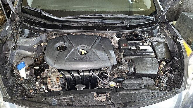 Hyundai Elantra 2015, 192,317 km - 2.0 л - Bakı