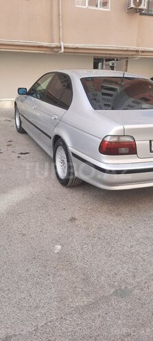 BMW 525 2001, 235,000 km - 2.5 л - Bakı
