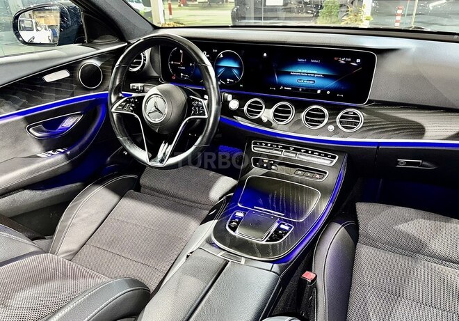 Mercedes E 300 e-31