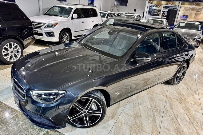 Mercedes E 300 e-22