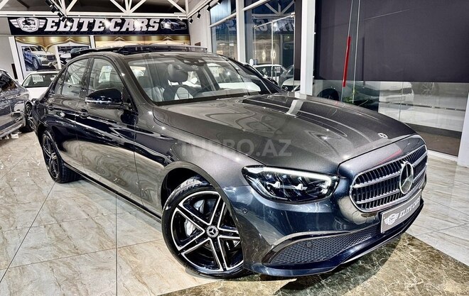 Mercedes E 300 e-7