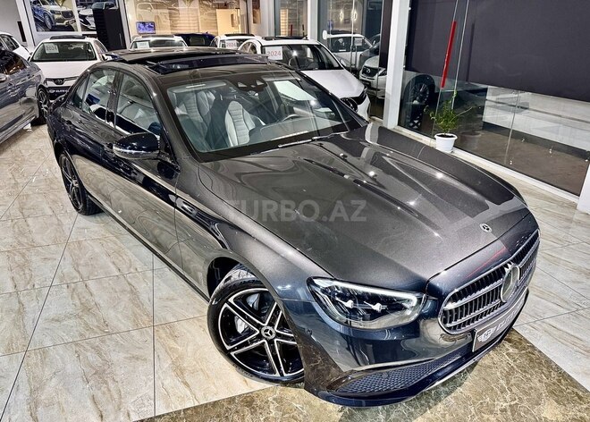 Mercedes E 300 e-3