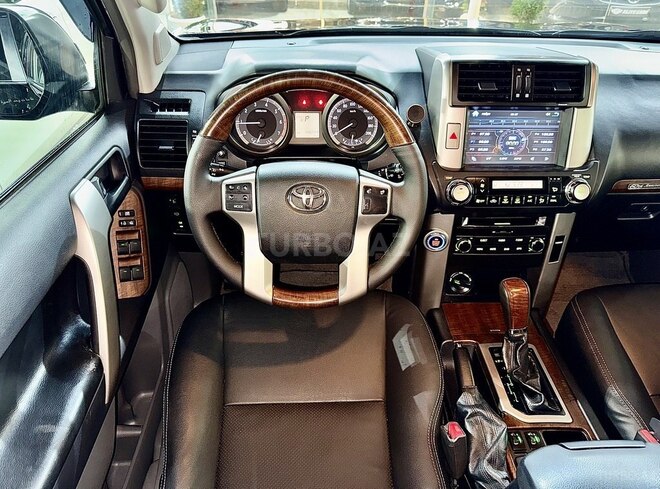 Toyota Land Cruiser Prado-39