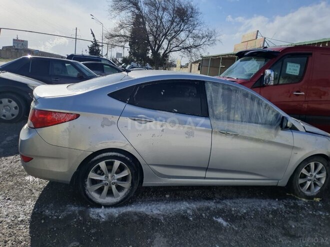 Hyundai Accent 2011, 190,000 km - 1.6 l - Bakı