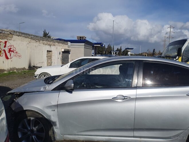 Hyundai Accent 2011, 190,000 km - 1.6 l - Bakı