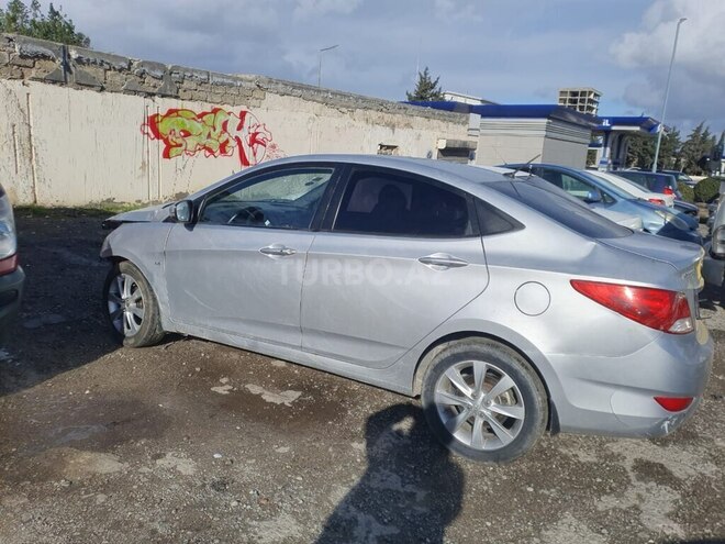 Hyundai Accent 2011, 190,000 km - 1.6 l - Bakı