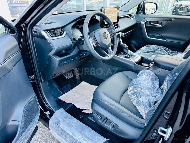 Toyota RAV4-12
