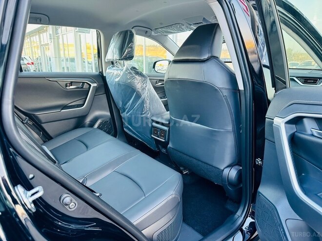 Toyota RAV4-13