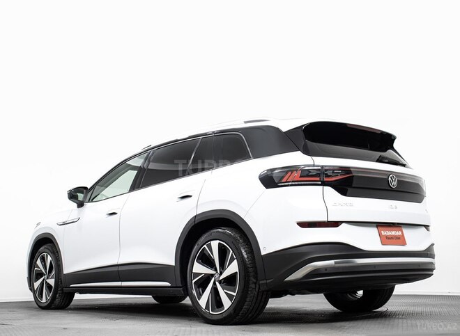 Volkswagen ID.6 X-6