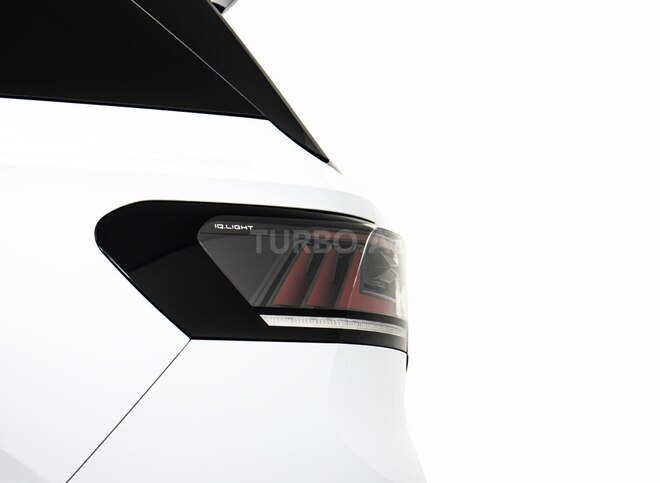 Volkswagen ID.6 X-10