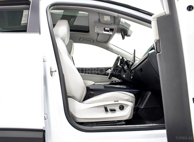 Volkswagen ID.6 X-18