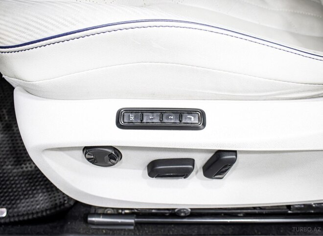 Volkswagen ID.6 X-25