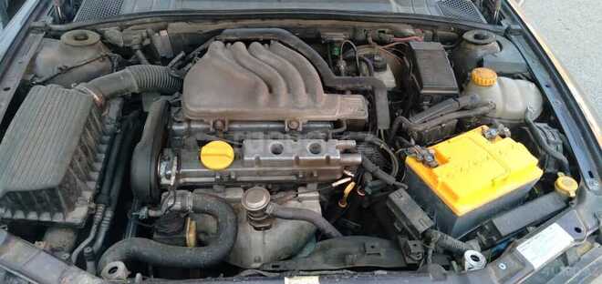 Opel Vectra 1996, 296,541 km - 1.6 l - Gəncə