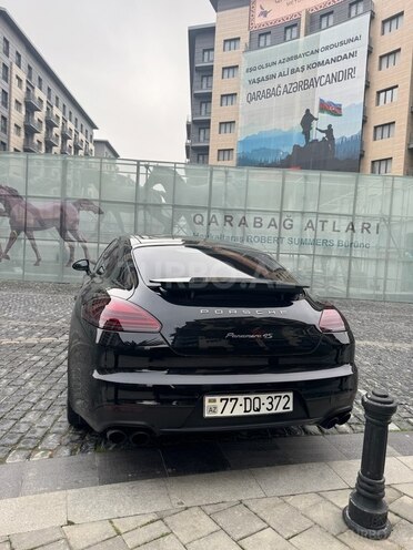 Porsche Panamera 4S Executive-6