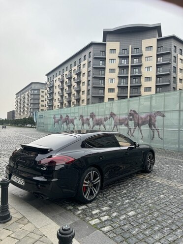 Porsche Panamera 4S Executive-7