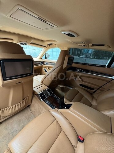Porsche Panamera 4S Executive-10