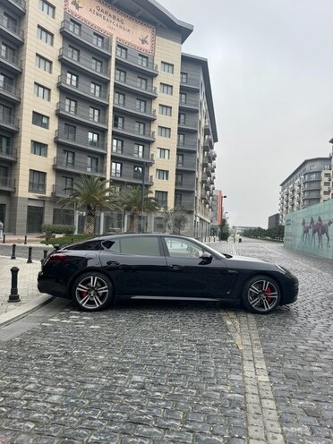Porsche Panamera 4S Executive-8