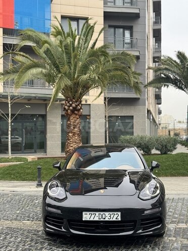 Porsche Panamera 4S Executive-2