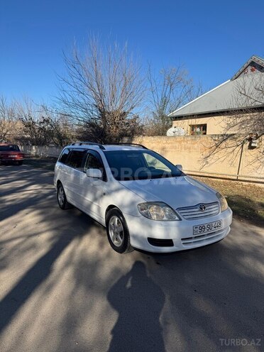 Toyota Corolla 2005, 237,000 km - 1.4 l - Beyləqan