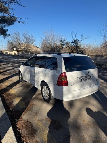 Toyota Corolla 2005, 237,000 km - 1.4 l - Beyləqan