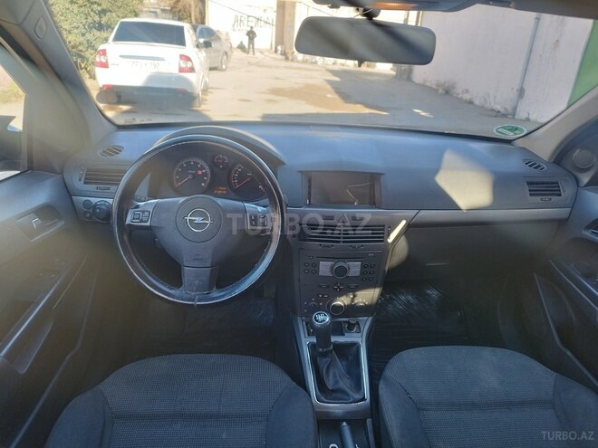 Opel Astra 2005, 273,000 km - 1.4 l - Bakı