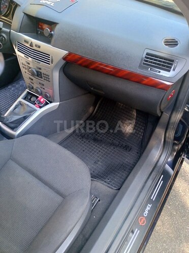 Opel Astra 2009, 201,000 km - 1.4 l - Balakən