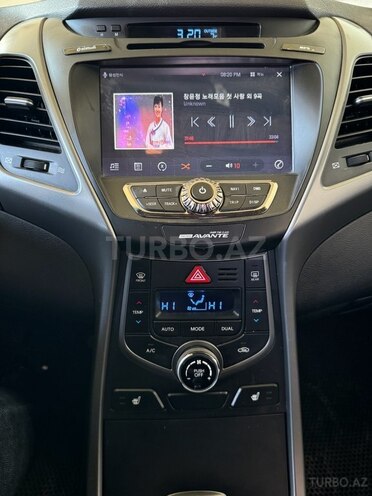 Hyundai Avante 2015, 202,000 km - 1.6 л - Bakı