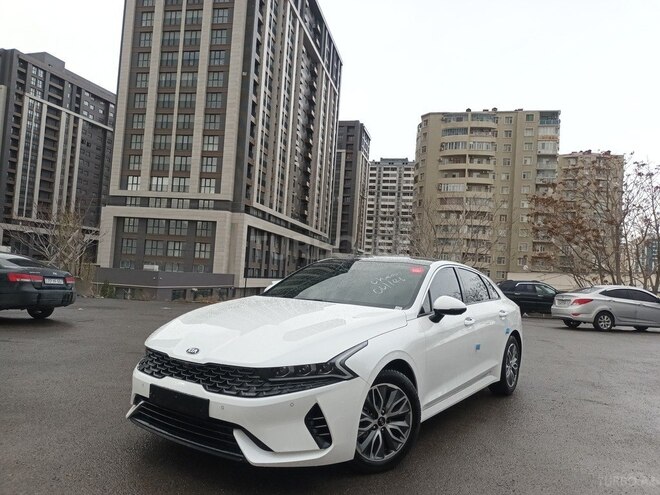 Kia K5-1
