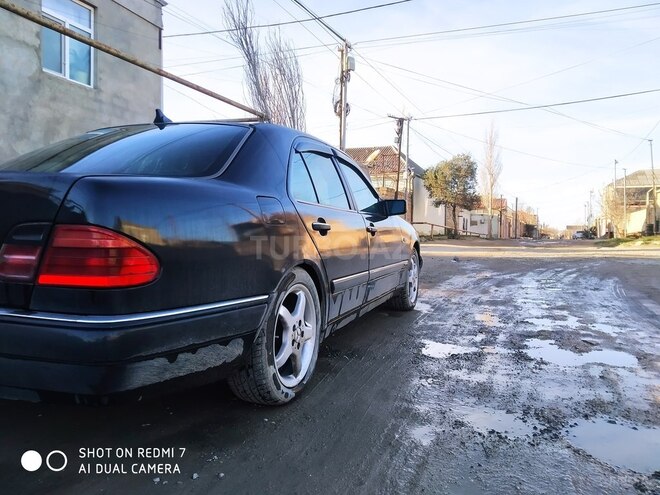 Mercedes E 230 1995, 378,537 km - 2.3 l - Bakı