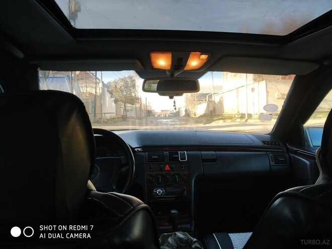 Mercedes E 230 1995, 378,537 km - 2.3 l - Bakı