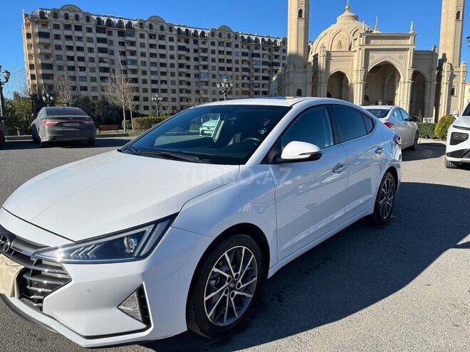 Hyundai Elantra 2019, 108,900 km - 2.0 l - Bakı