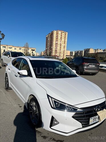 Hyundai Elantra 2019, 108,900 km - 2.0 l - Bakı