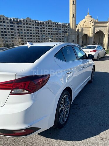 Hyundai Elantra 2019, 108,900 km - 2.0 l - Bakı