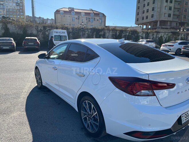 Hyundai Elantra 2019, 108,900 km - 2.0 l - Bakı