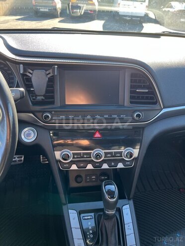 Hyundai Elantra 2019, 108,900 km - 2.0 l - Bakı