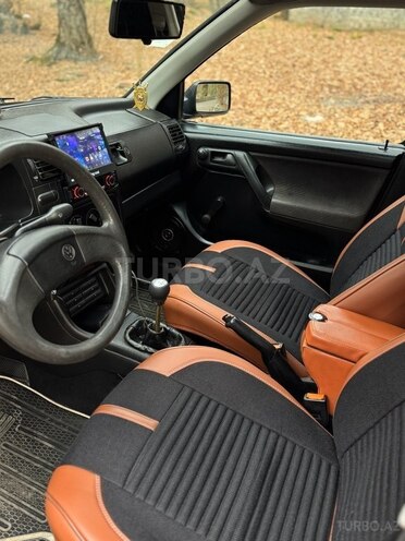 Volkswagen Golf 1993, 299,000 km - 1.6 l - Oğuz