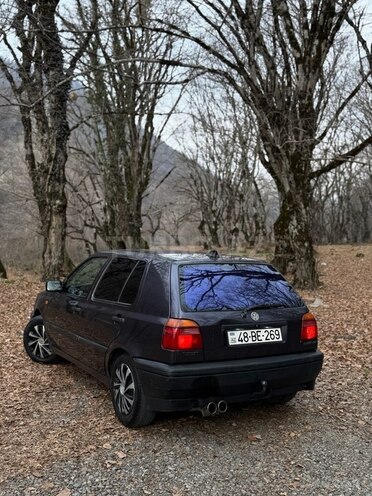 Volkswagen Golf 1993, 299,000 km - 1.6 l - Oğuz