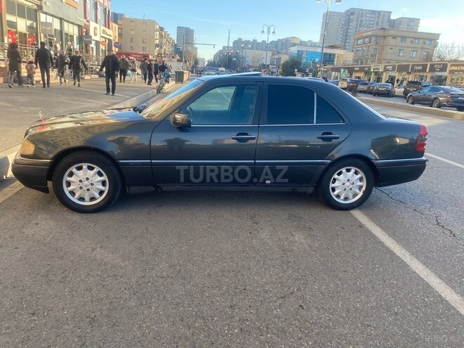 Mercedes C 220 1995, 430,000 km - 2.2 l - Bakı
