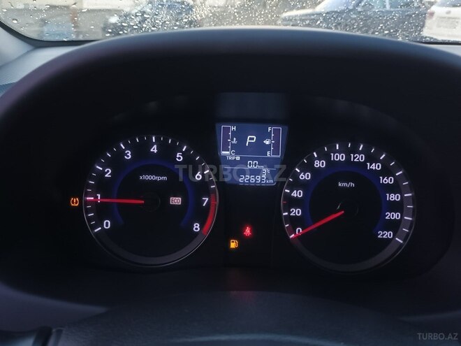 Hyundai Accent 2015, 23,000 km - 1.4 l - Bakı