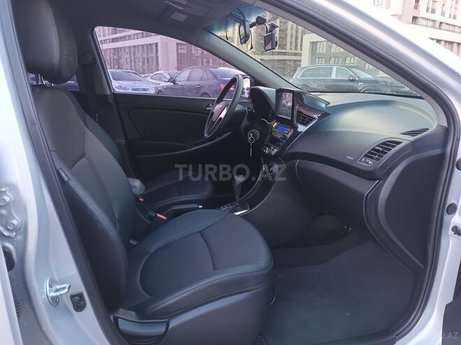 Hyundai Accent 2015, 23,000 km - 1.4 l - Bakı